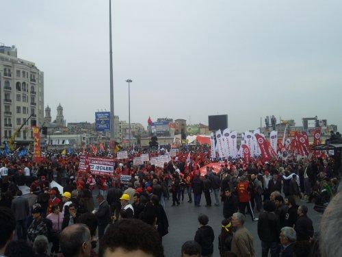 Taksim'de kalabalık kadraja sığmadı - Resim 22