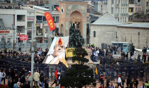 Türkiye'den ve dünyadan 1 Mayıs kareleri - Resim 106