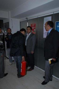 İşçiler CHP binasını bastı - Resim 7