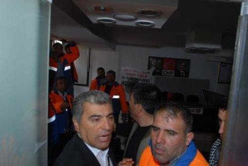 İşçiler CHP binasını bastı - Resim 6