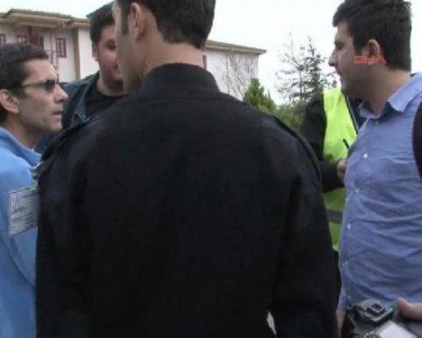 Peker Açıkalın taburcu oldu gazetecilere saydırdı