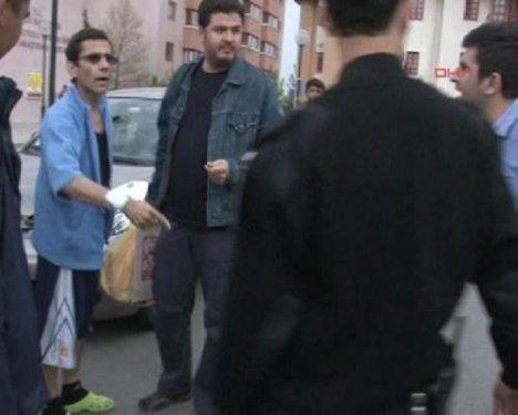 Peker Açıkalın taburcu oldu gazetecilere saydırdı