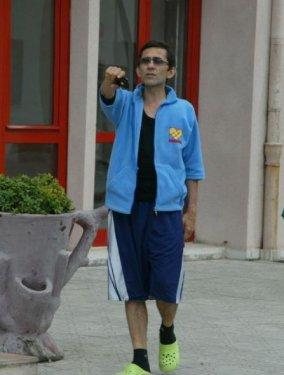 Peker Açıkalın taburcu oldu gazetecilere saydırdı