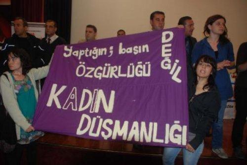 Hıncal Uluç'a protesto