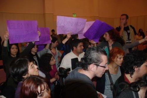 Hıncal Uluç'a protesto