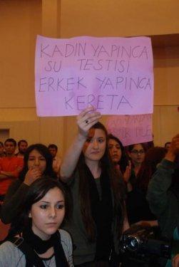 Hıncal Uluç'a protesto