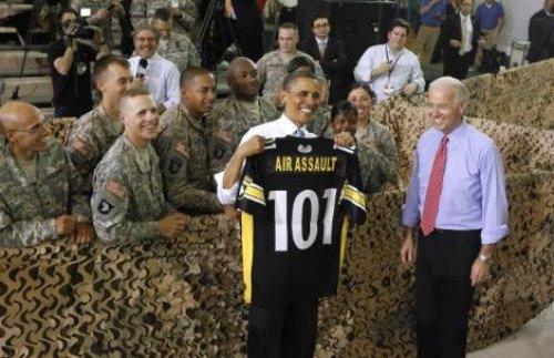 Obama Ladin'i öldüren komandolarla bir arada - Resim 10