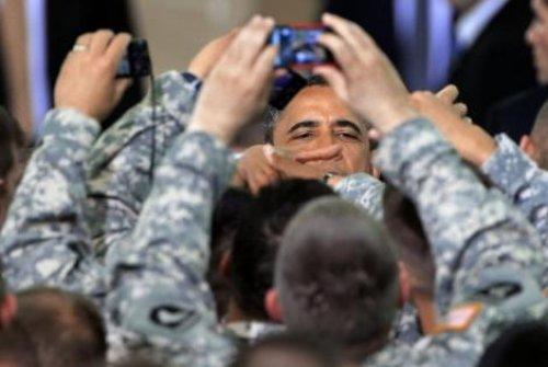 Obama Ladin'i öldüren komandolarla bir arada - Resim 13