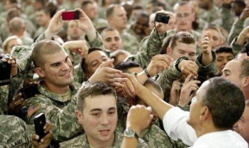 Obama Ladin'i öldüren komandolarla bir arada - Resim 2