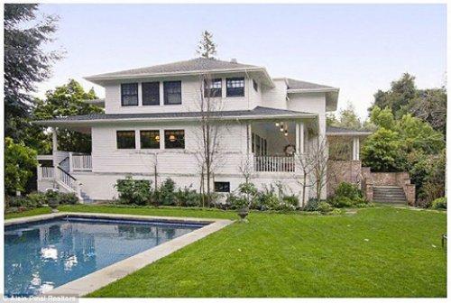 Zuckerberg nihayet kendine bir ev aldı 