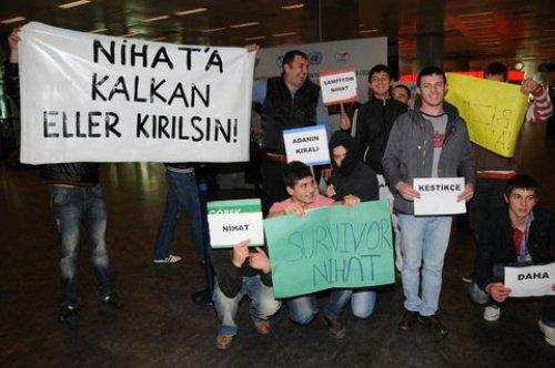 Survivor'dan diskalifiye edilen Pascal böyle karşılandı