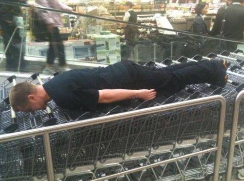 Yeni moda eylem: Planking - Resim 68