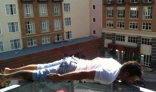 Yeni moda eylem: Planking - Resim 7