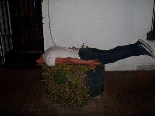 Yeni moda eylem: Planking - Resim 24
