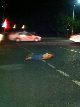 Yeni moda eylem: Planking - Resim 18
