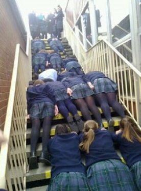 Yeni moda eylem: Planking - Resim 51