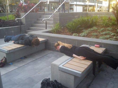 Yeni moda eylem: Planking - Resim 39