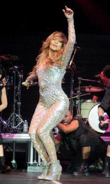 Örümcek kadın Jennifer Lopez