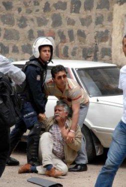 Polisle BDP'liler arasında gerginlik