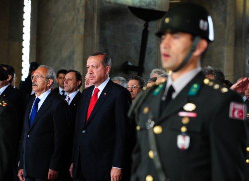 Liderler Bayram'da da gergin - Resim 8