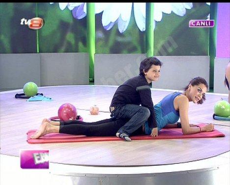 Ebru Şallı pilates yaparken Beren ortalığı birbirine kattı - Resim 8