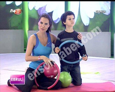 Ebru Şallı pilates yaparken Beren ortalığı birbirine kattı - Resim 23