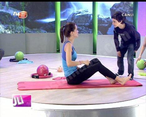Ebru Şallı pilates yaparken Beren ortalığı birbirine kattı - Resim 4