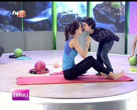 Ebru Şallı pilates yaparken Beren ortalığı birbirine kattı - Resim 5