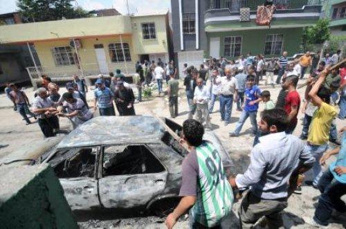Çocuk yüzünden sokakta meydan savaşı: 3'ü polis 13 yaralı - Resim 14