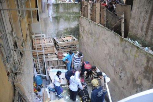 İstanbul Esenler'de balkon faciası - Resim 6