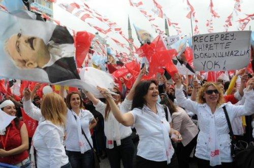 Kılıçdaroğlu'nun Rize mitingi - Küfürlü pankart - Resim 12