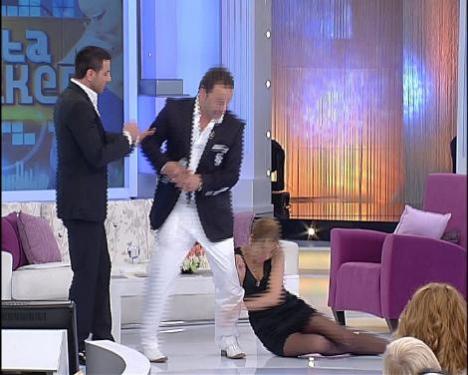 Ece Erken canlı yayında bayıldı