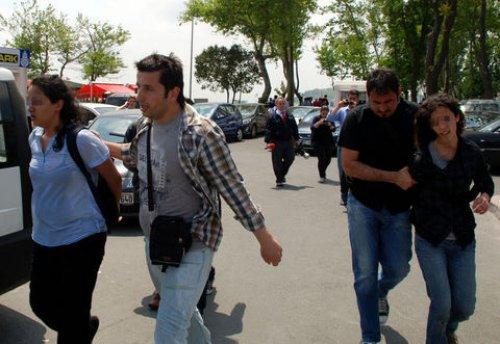 Dolmabahçe'de polisle öğrenciler arasında arbede - Resim 15