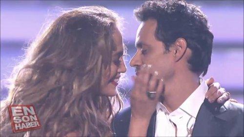 JLO'dan eşi Marc Anthony'ye ateşli öpücük