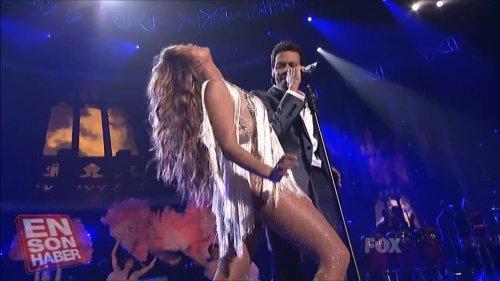 JLO'dan eşi Marc Anthony'ye ateşli öpücük