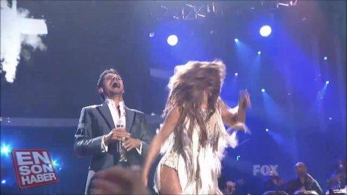 JLO'dan eşi Marc Anthony'ye ateşli öpücük