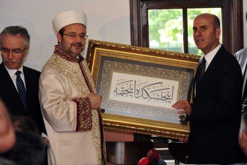 Diyanet Başkanı Cem evinde - Resim 5