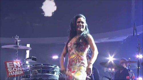 JLO'dan eşi Marc Anthony'ye ateşli öpücük