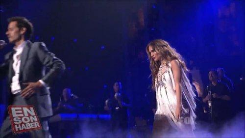 JLO'dan eşi Marc Anthony'ye ateşli öpücük