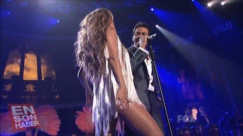 JLO'dan eşi Marc Anthony'ye ateşli öpücük