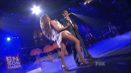 JLO'dan eşi Marc Anthony'ye ateşli öpücük