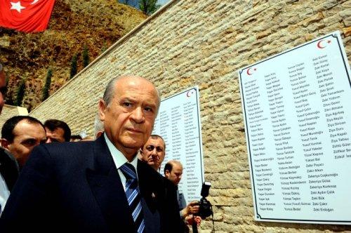 Bahçeli ülkücü Şehitlere dua etti - Resim 3