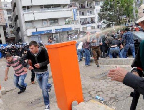 Başbakan Erdoğan'ın Hopa mitingi öncesi olay 