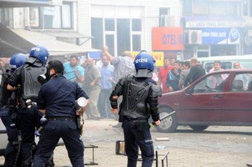 Başbakan Erdoğan'ın Hopa mitingi öncesi olay 