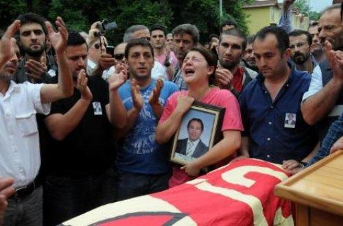 Metin Lokumcu son yolculuğuna uğurlandı - Resim 15