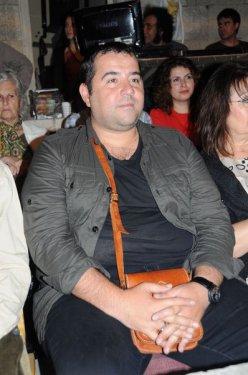 Ata Demirer'in annesi Özge Borak'ı sahnede izledi 