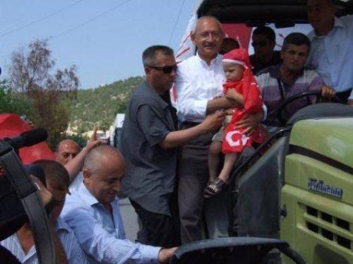 Kılıçdaroğlu mitinge traktörle gitti  - Resim 4
