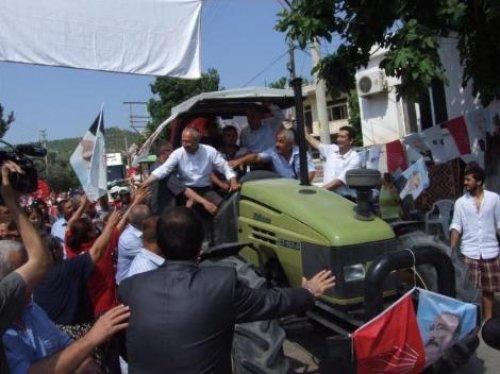 Kılıçdaroğlu mitinge traktörle gitti  - Resim 3