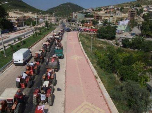 Kılıçdaroğlu mitinge traktörle gitti  - Resim 1
