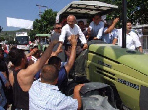 Kılıçdaroğlu mitinge traktörle gitti  - Resim 2